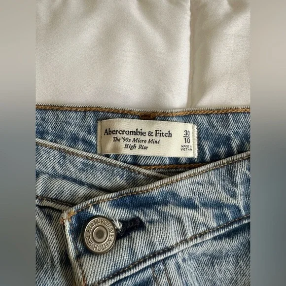 Good condition Abercrombie & Fitch The 90s Micro Mini High Rise Size 10 - Picture 2 of 6